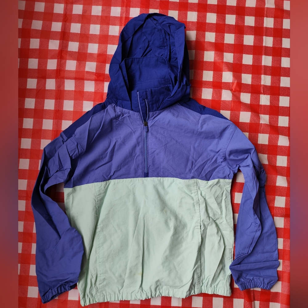 3/$20💗Old Navy Active Jacket Size L (10-12)